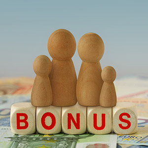How Are Bonuses and Irregular Income Treated in Nebraska Child Support Calculations? - Vacanti Shattuck Finocchiaro Attorneys